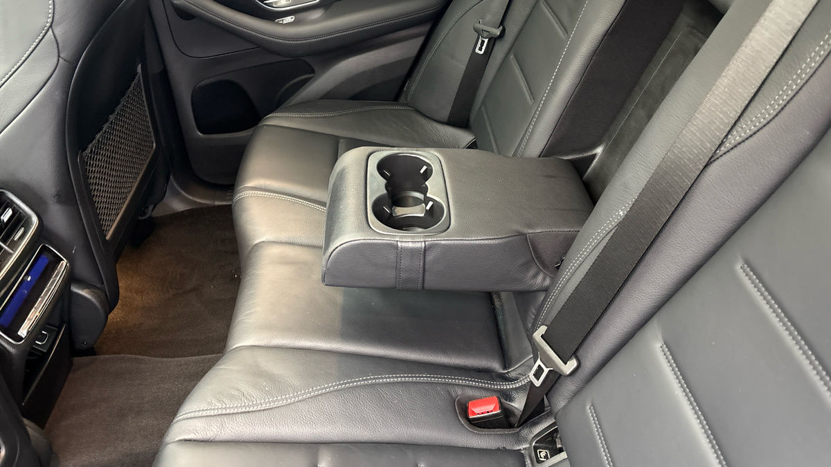 Mercedes-Benz GLE Image 9