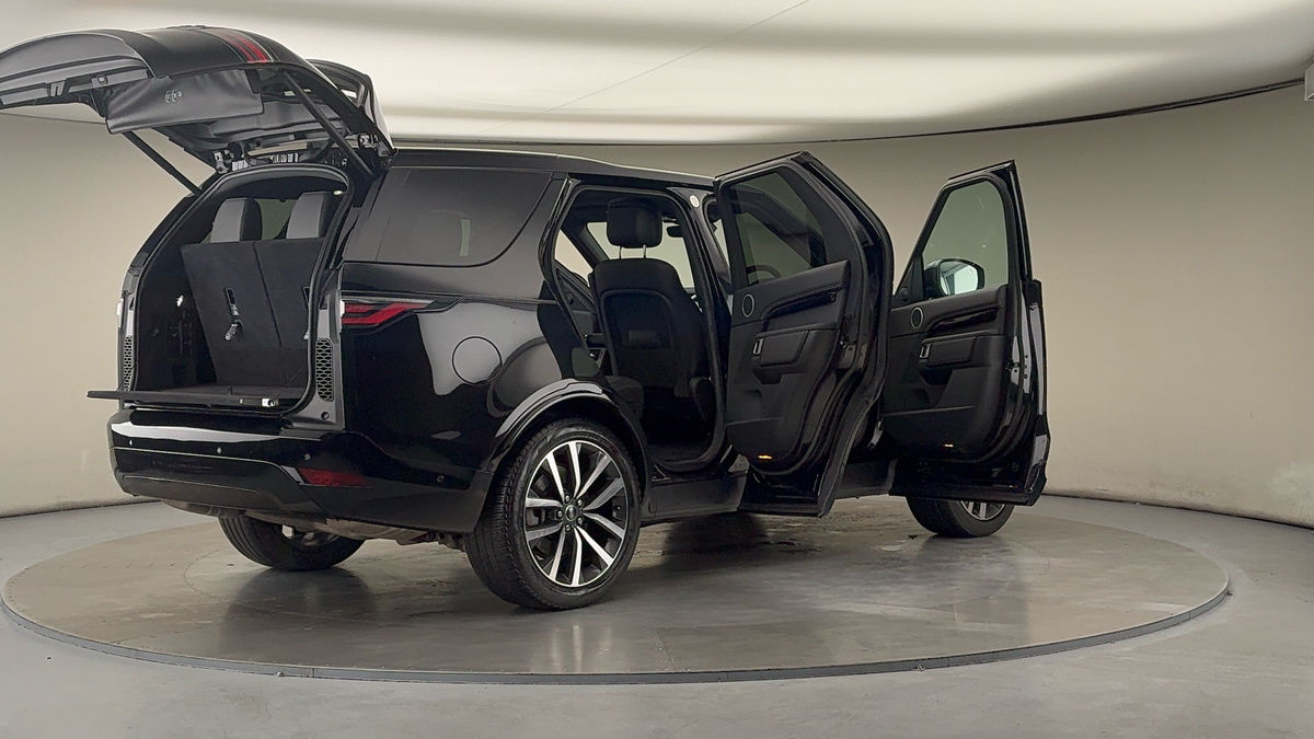 More views of Land Rover Discovery