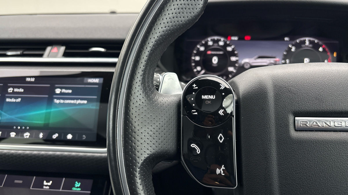 Land Rover Range Rover Velar Image 13