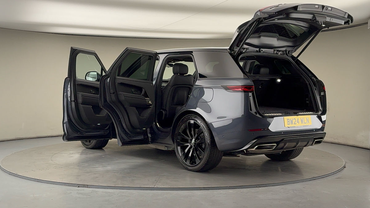 More views of Land Rover Range Rover Sport