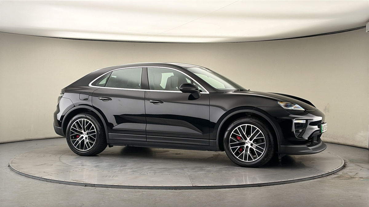 More views of Porsche Macan