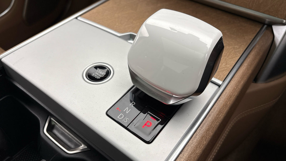 Land Rover Range Rover Image 25