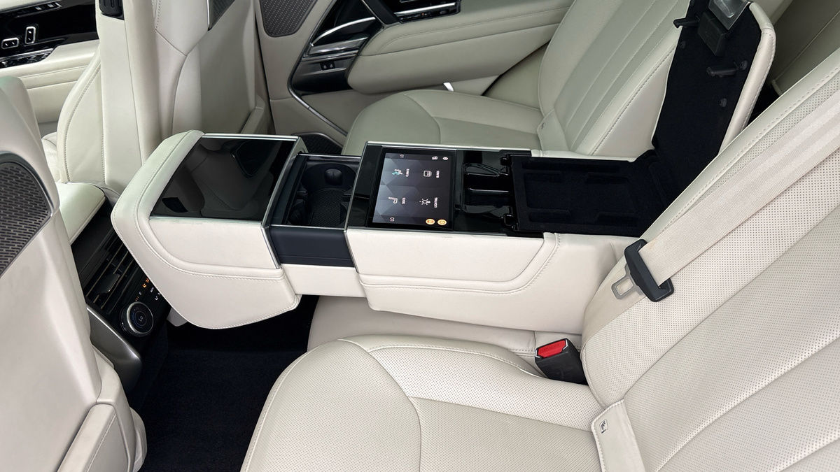 Land Rover Range Rover Image 9