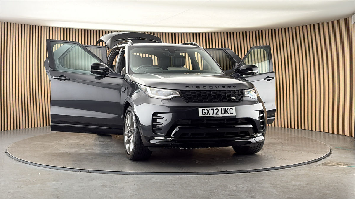More views of Land Rover Discovery