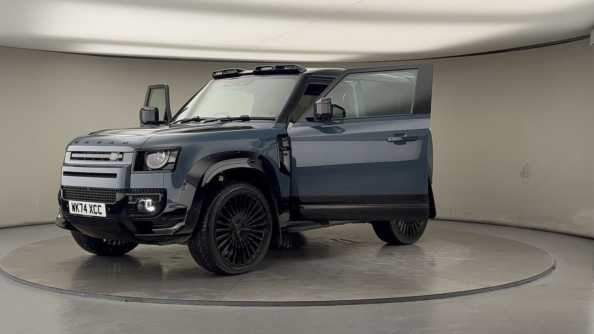 More views of Land Rover Defender 90