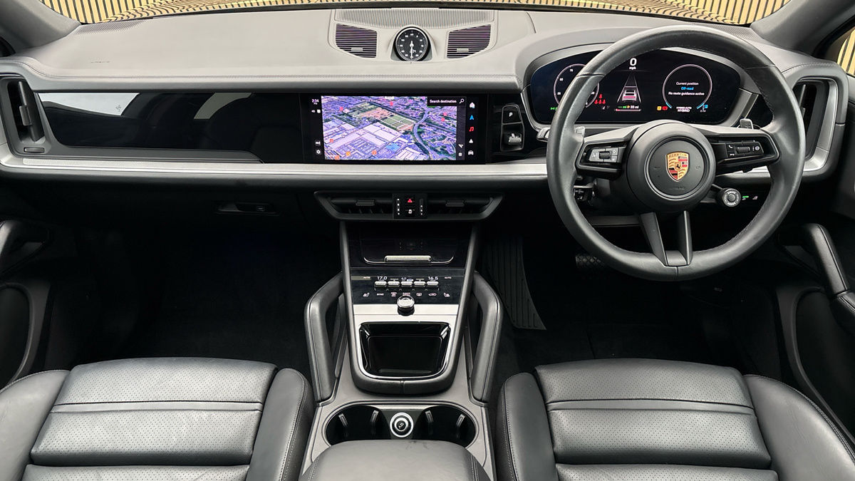 Porsche Cayenne Image 12