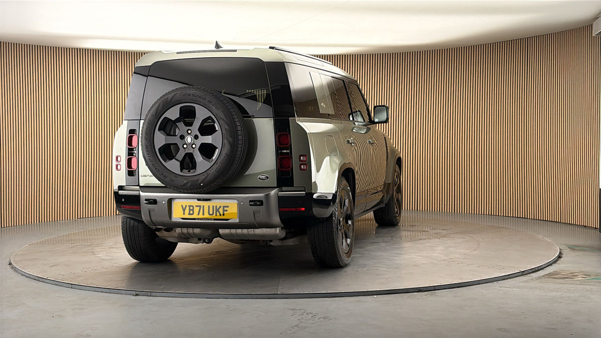 More views of Land Rover Defender 110