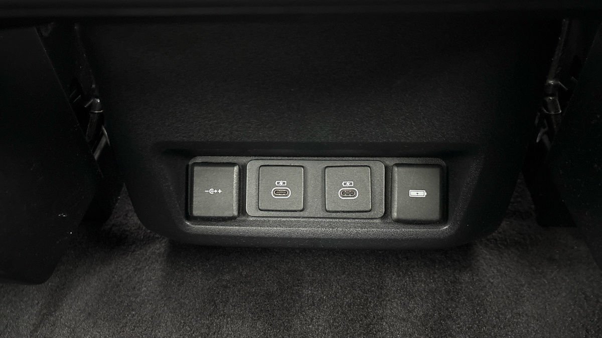 Land Rover Discovery Image 29