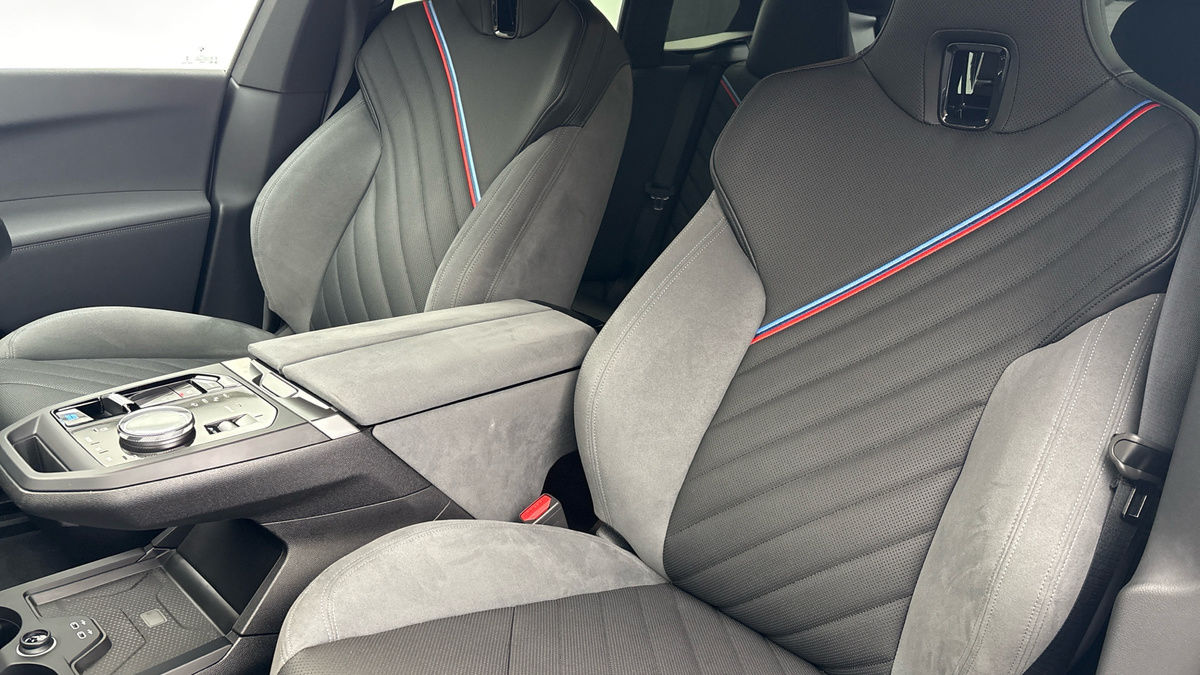 More views of BMW iX