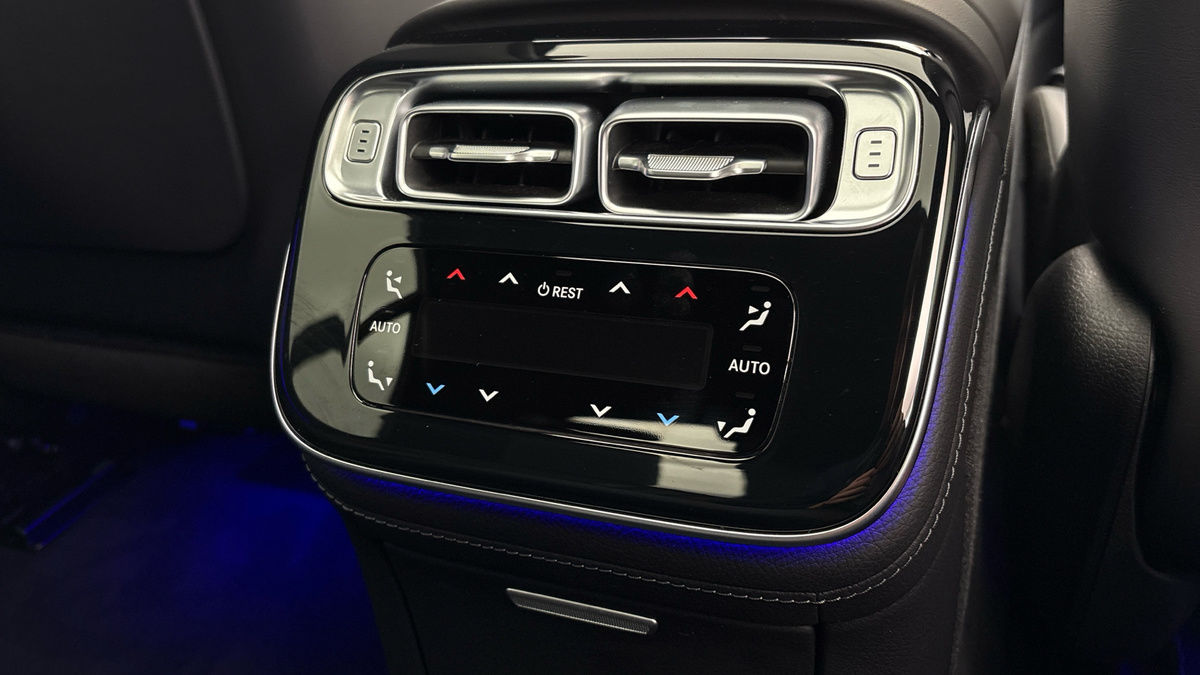Mercedes-Benz S Class Image 28