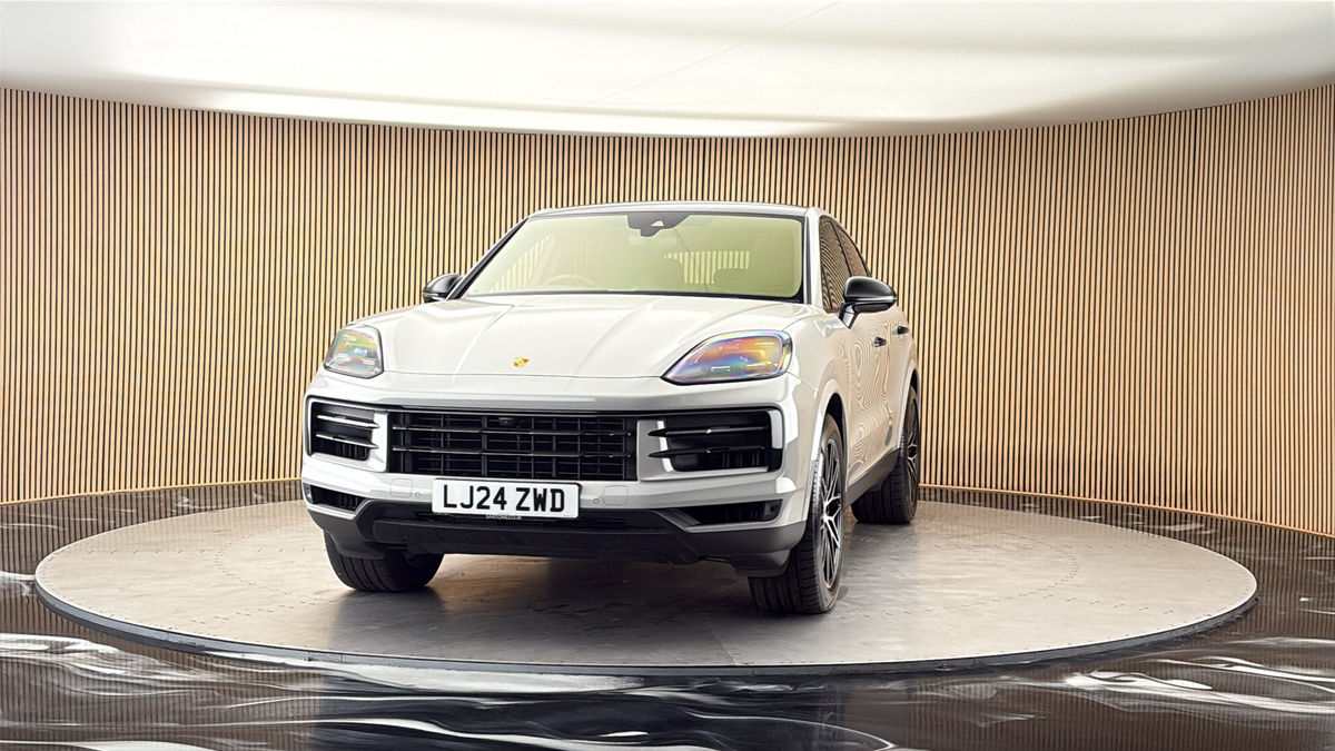 More views of Porsche Cayenne