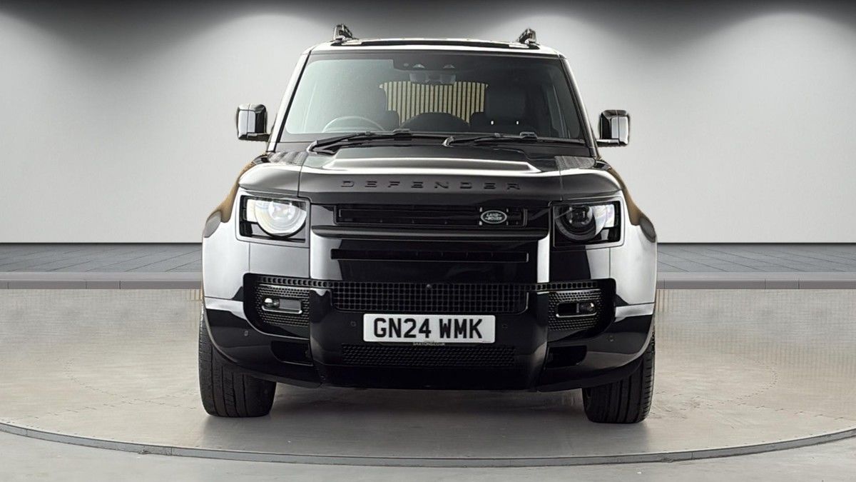 Land Rover Defender 110 Image 3
