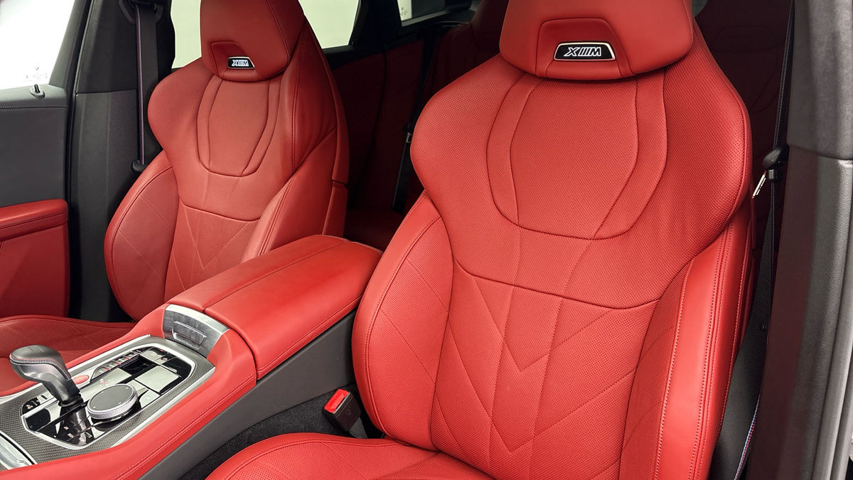 BMW XM Image 7