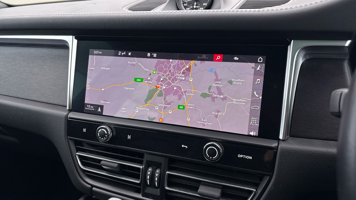 Porsche Macan Image 17