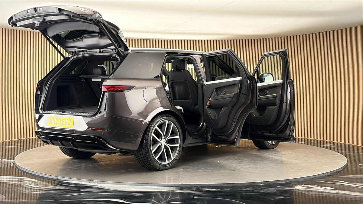 More views of Land Rover Range Rover Sport