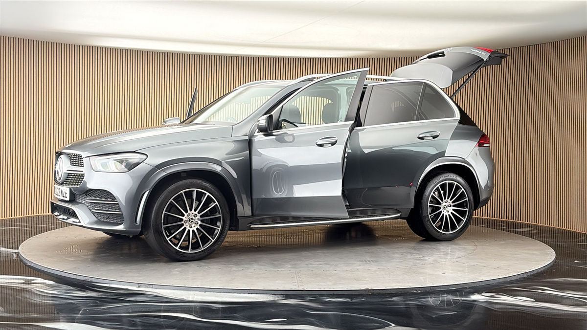 More views of Mercedes-Benz GLE