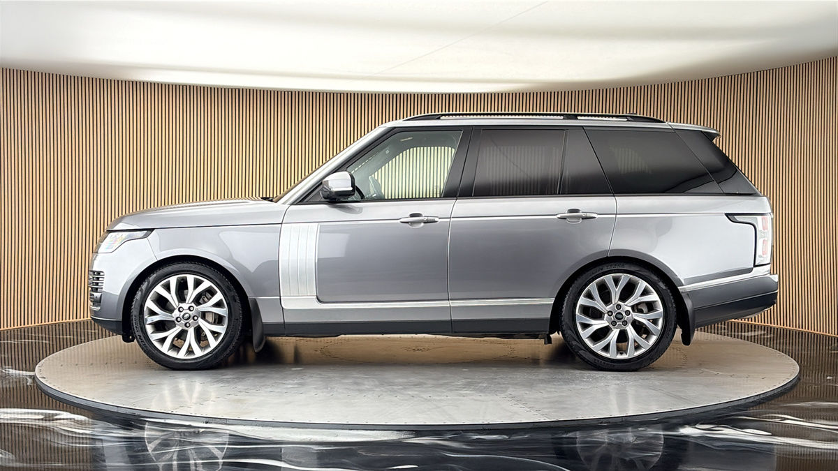 More views of Land Rover Range Rover