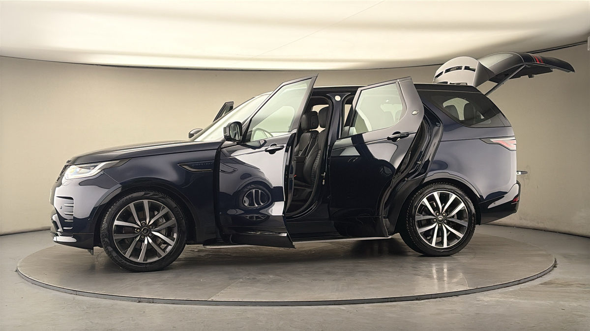 More views of Land Rover Discovery