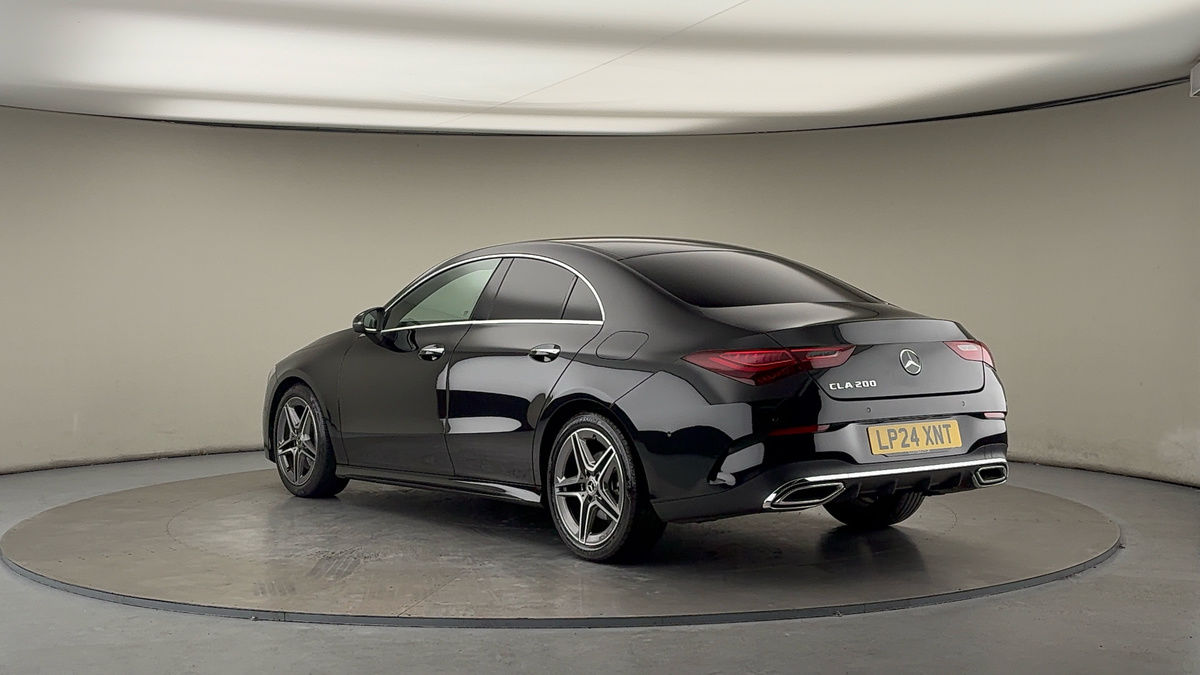 Mercedes-Benz CLA Image 2