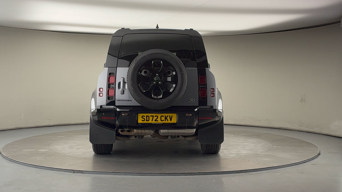 Land Rover Defender 110 Image 4