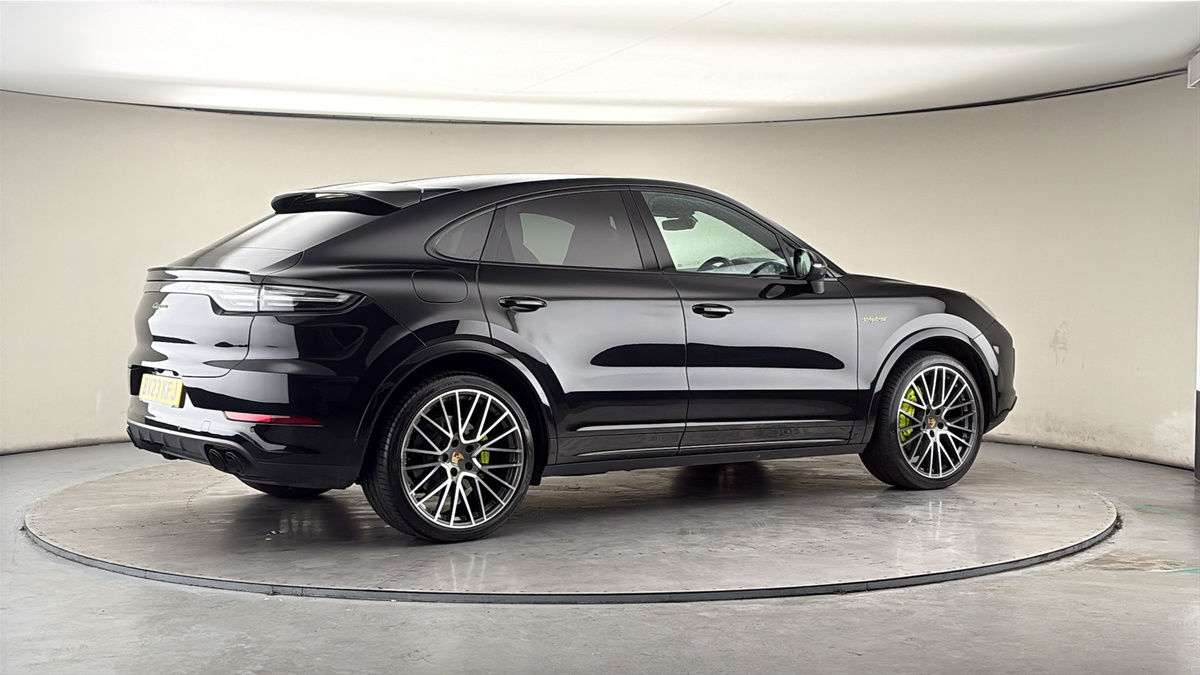 More views of Porsche Cayenne