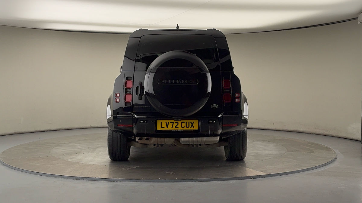 Land Rover Defender 110 Image 4