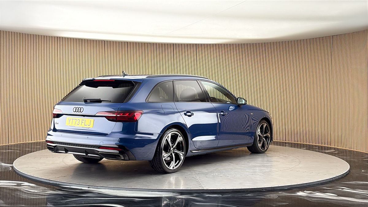 More views of Audi A4 Avant