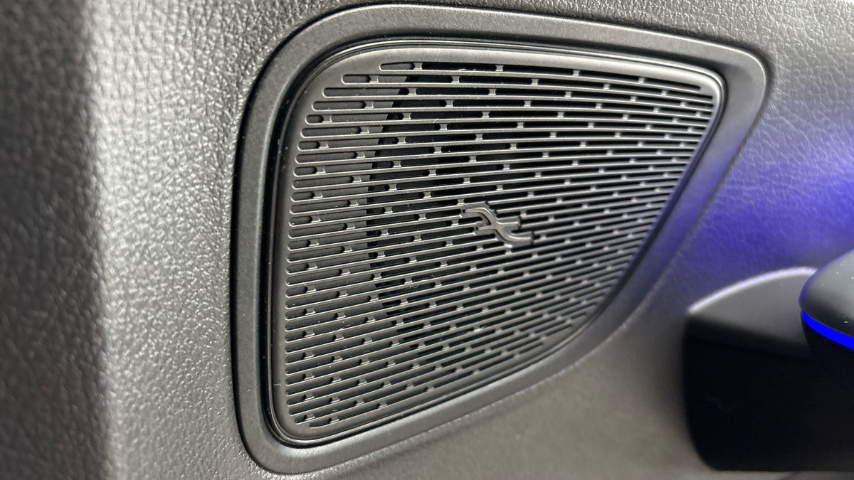 Mercedes-Benz GLC Image 25