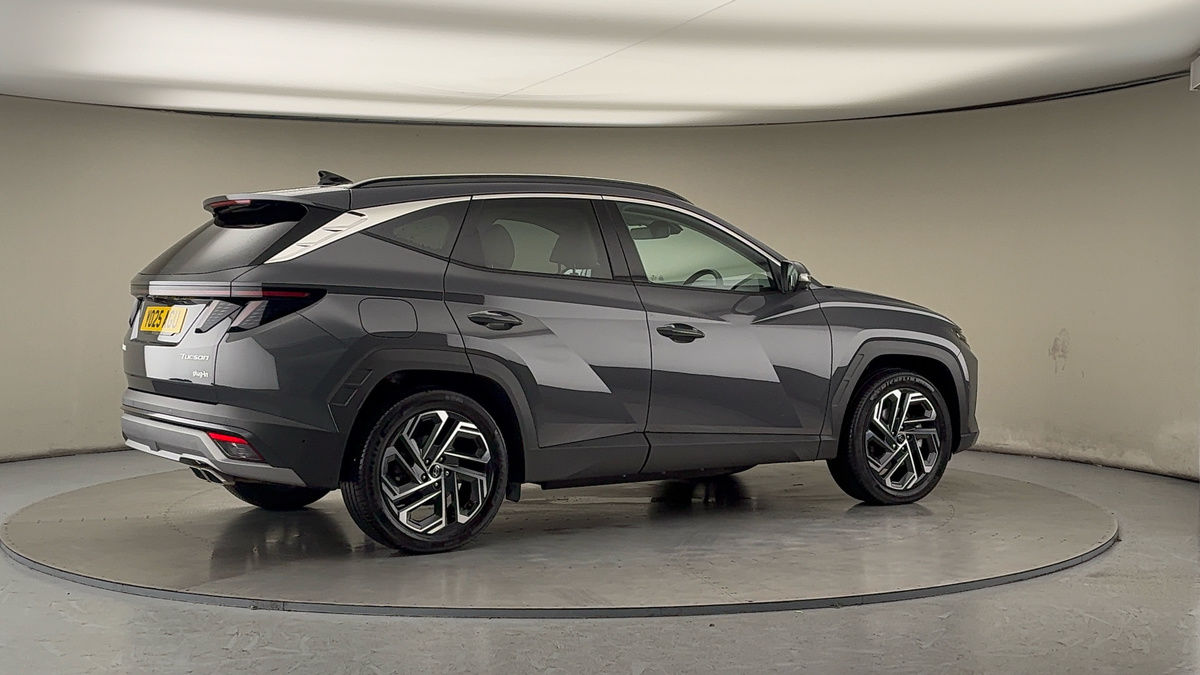 More views of Hyundai TUCSONix35