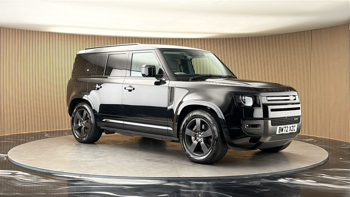 More views of Land Rover Defender 110