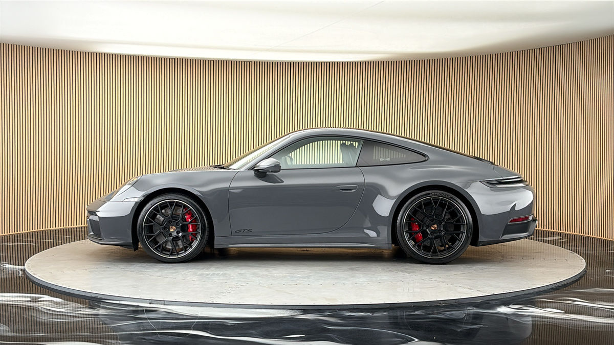 Porsche 911 Image 15