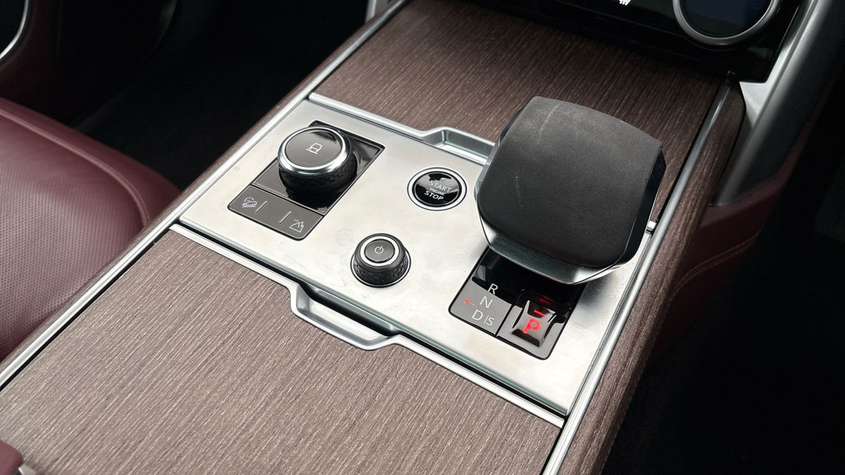 Land Rover Range Rover Image 25