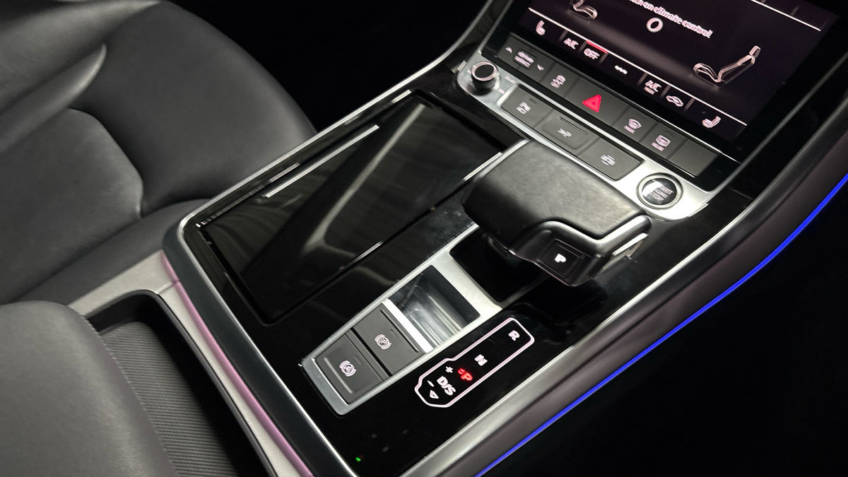 Audi Q7 Image 6