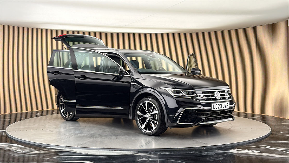 More views of Volkswagen Tiguan