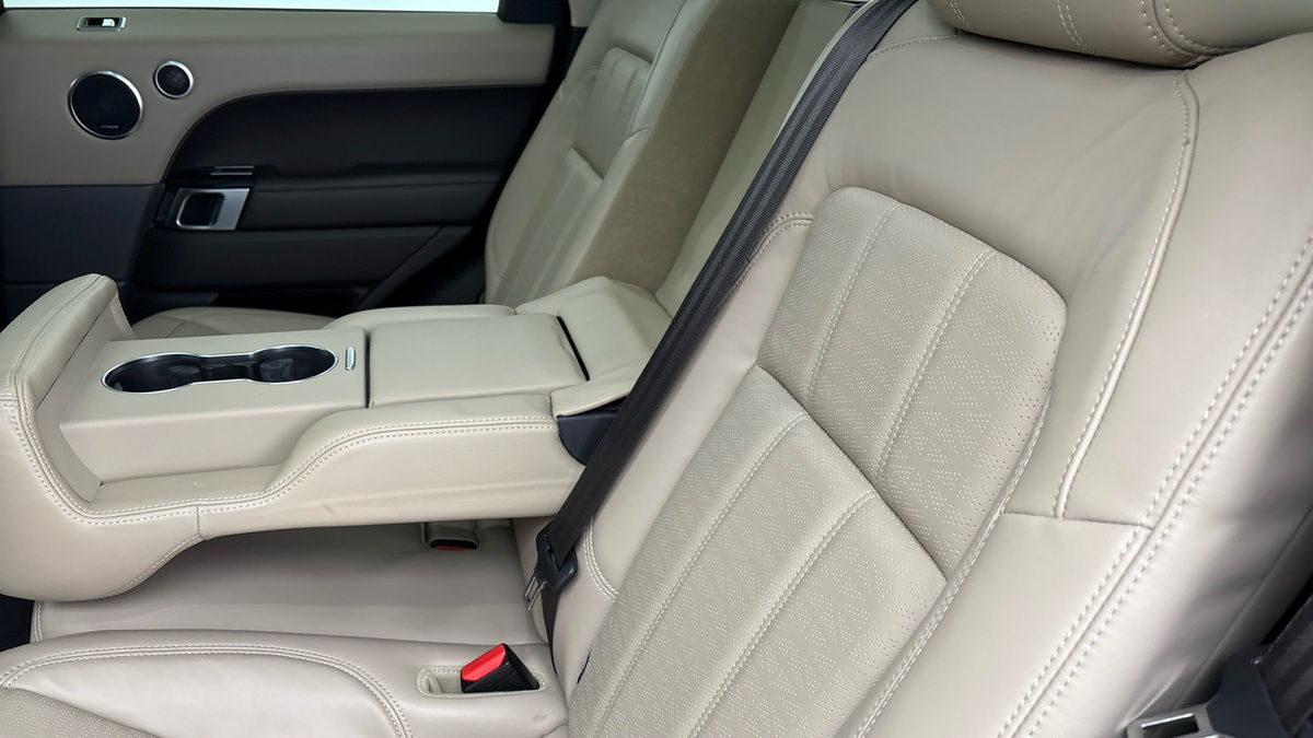 Land Rover Range Rover Sport Image 9