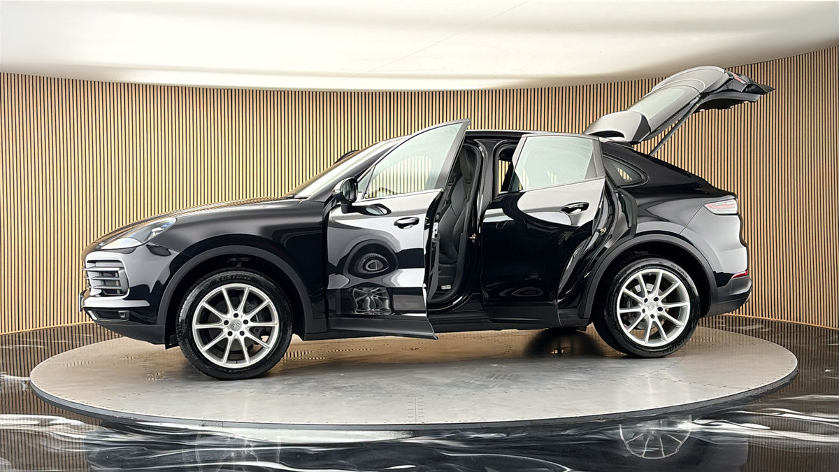 More views of Porsche Cayenne