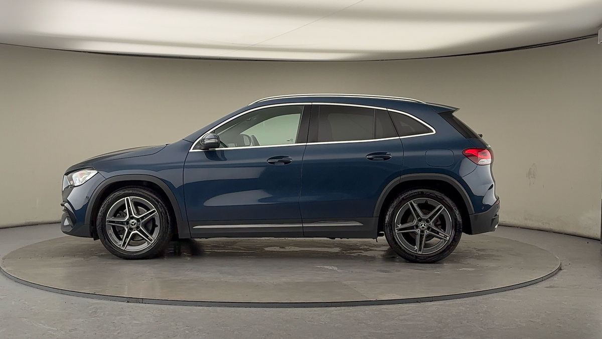 More views of Mercedes-Benz GLA