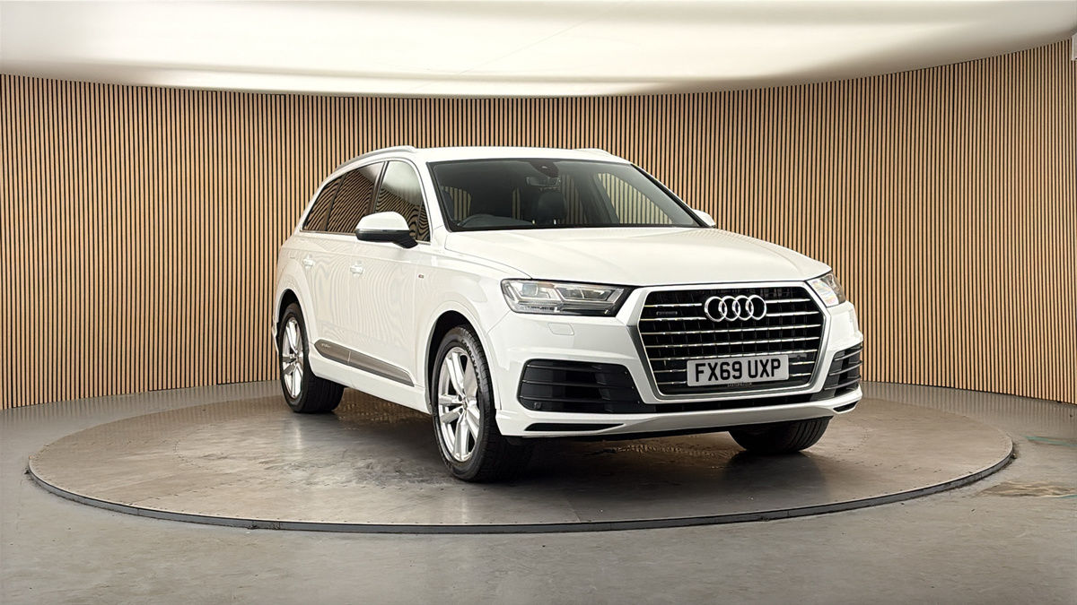More views of Audi Q7