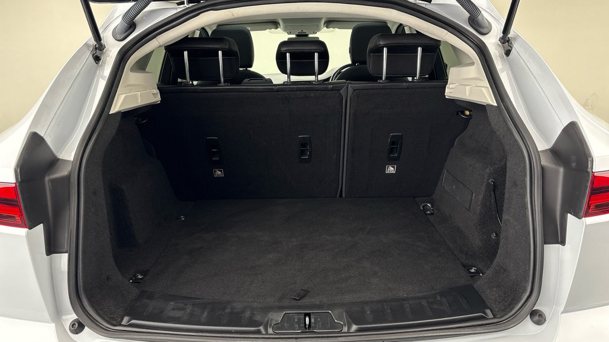 Jaguar E-PACE Image 11