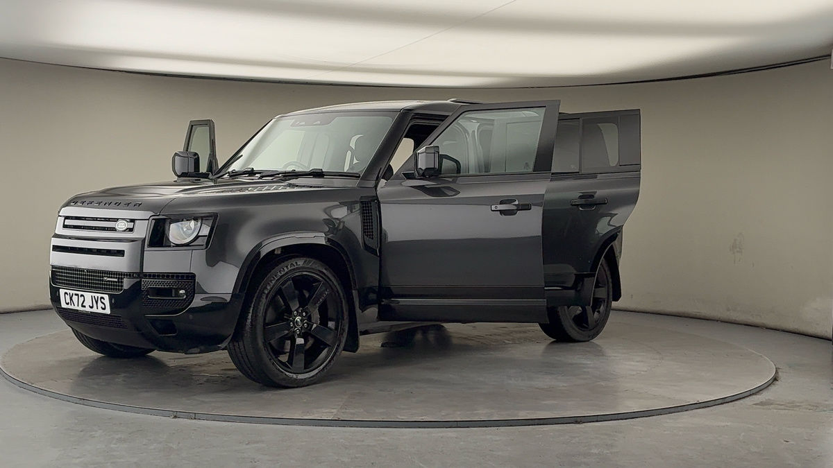 More views of Land Rover Defender 110