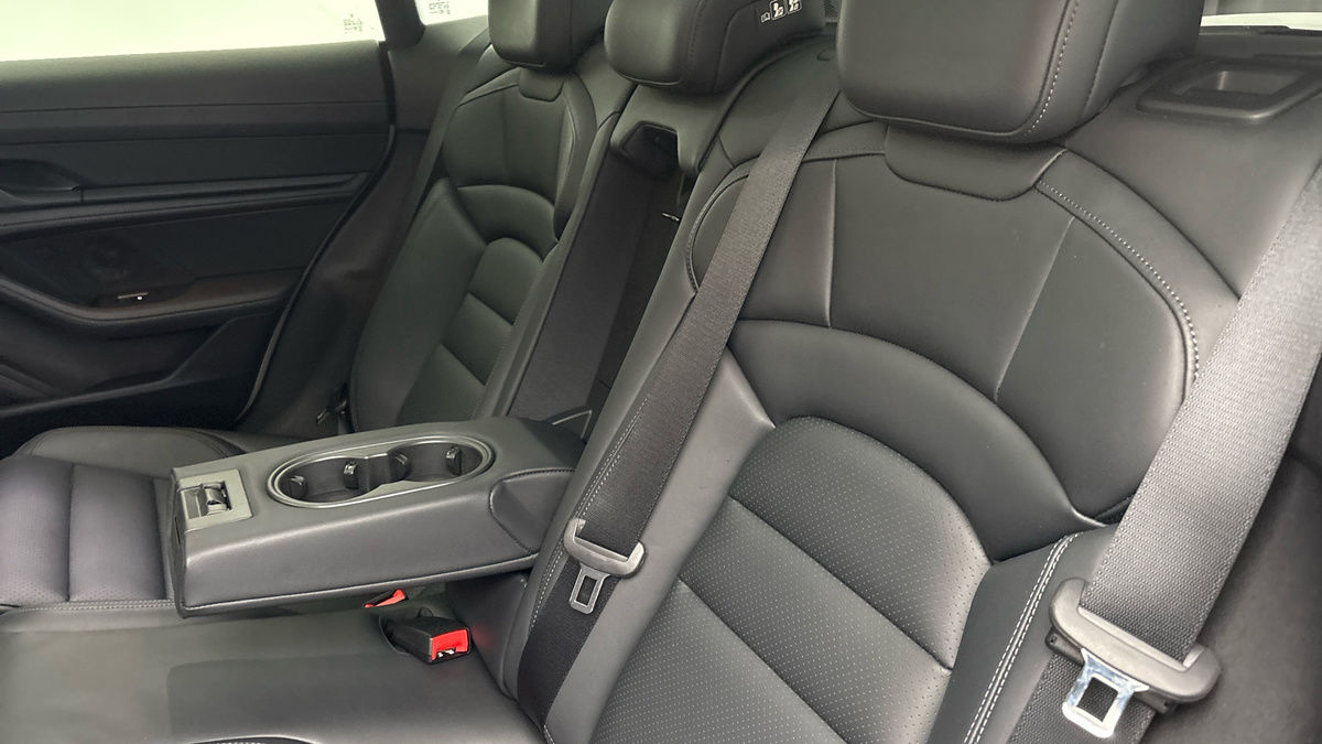 Porsche Taycan Image 9
