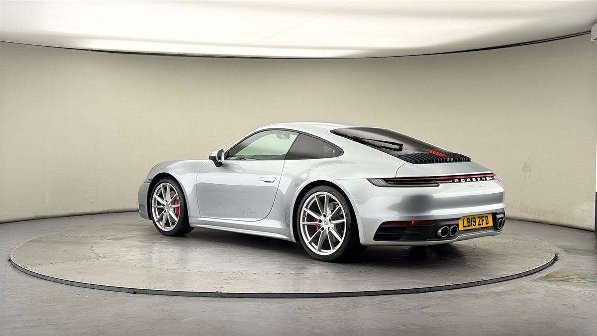 More views of Porsche 911