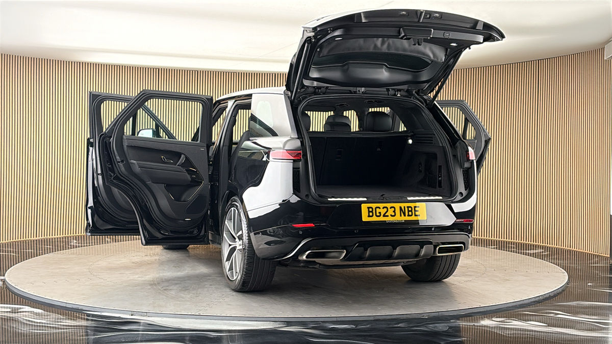 More views of Land Rover Range Rover Sport