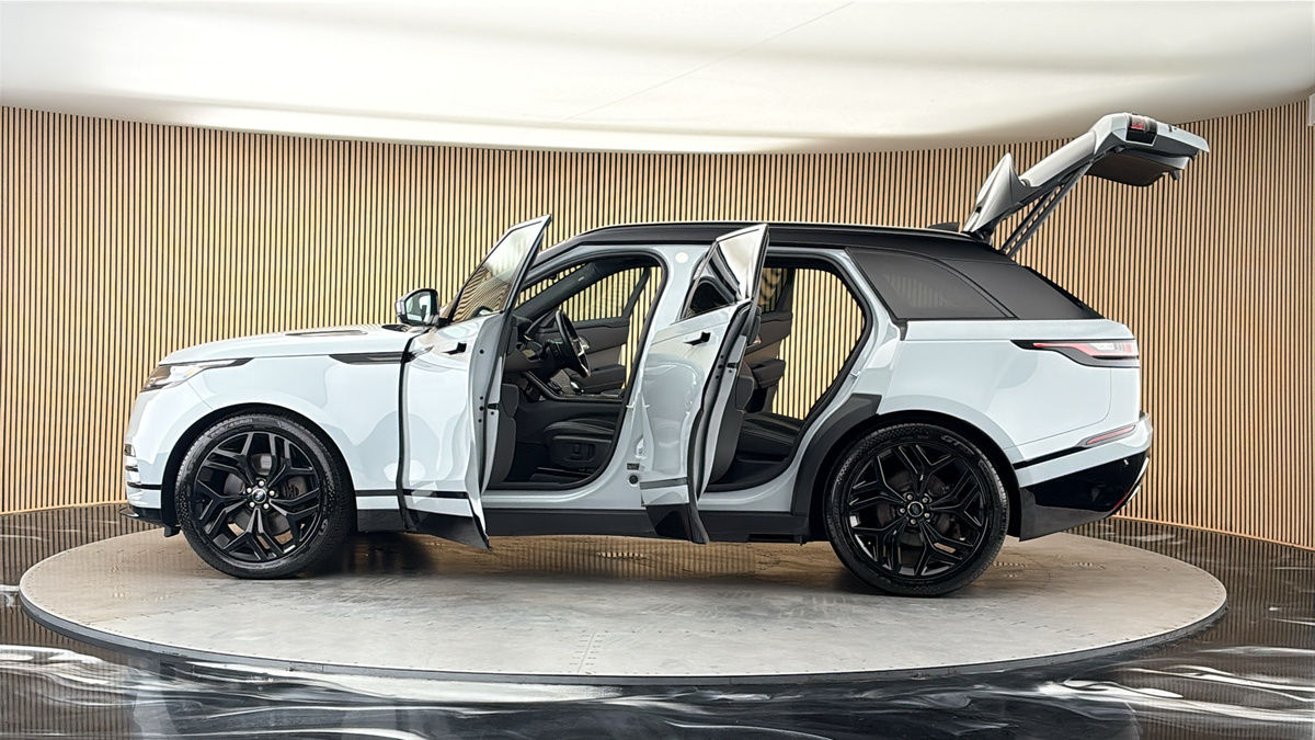 More views of Land Rover Range Rover Velar