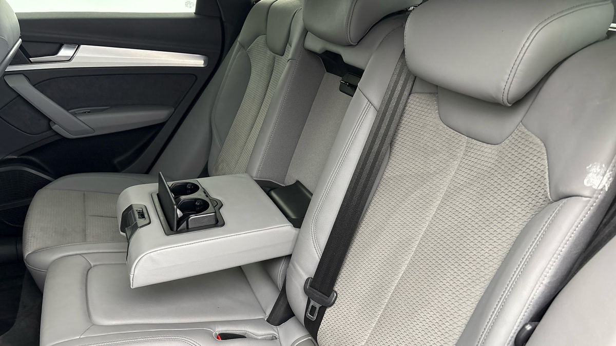 Audi Q5 Image 9