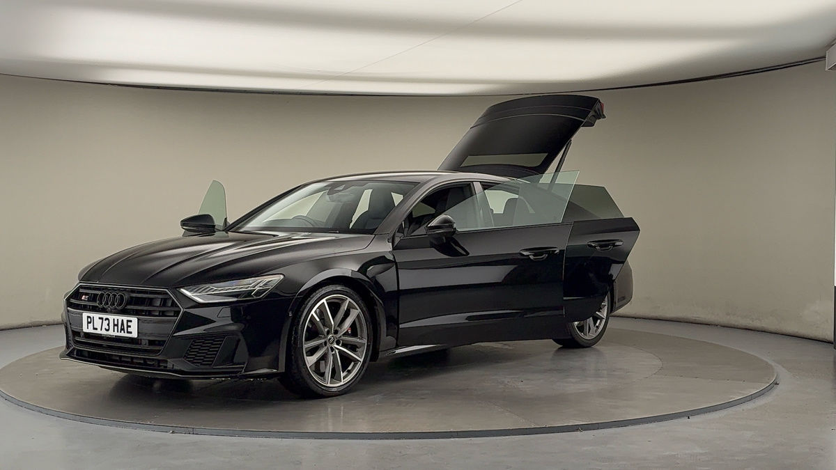 More views of Audi S7