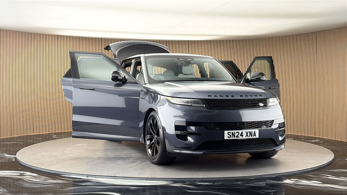More views of Land Rover Range Rover Sport