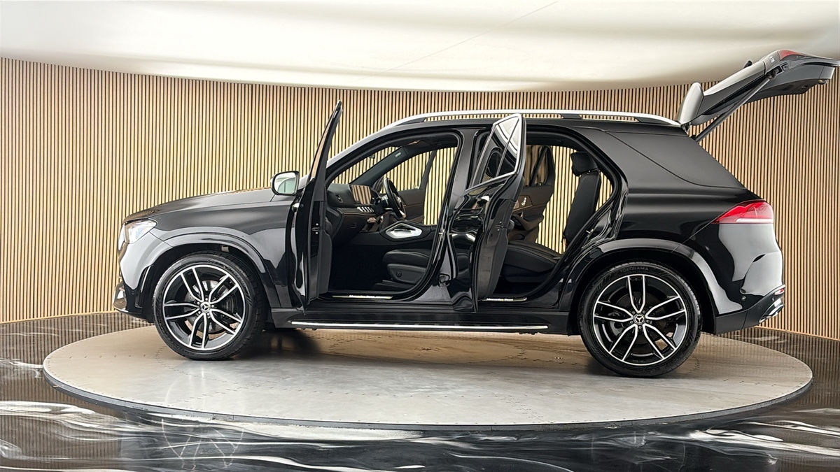 More views of Mercedes-Benz GLE