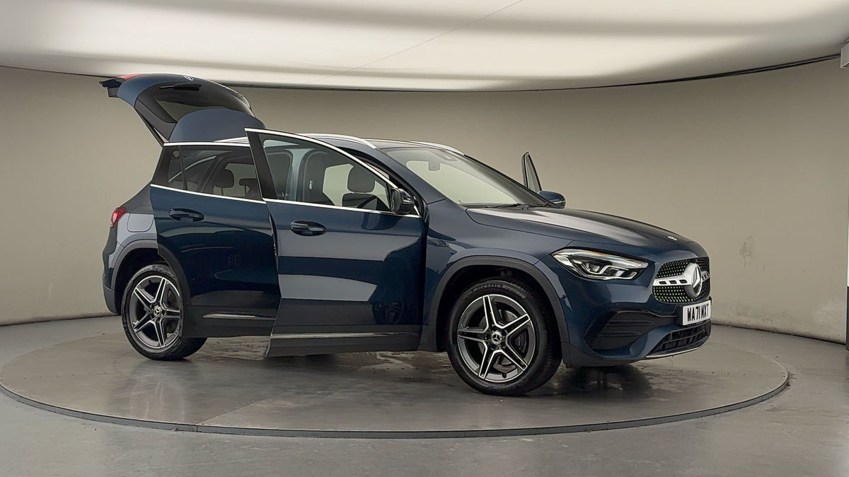 More views of Mercedes-Benz GLA