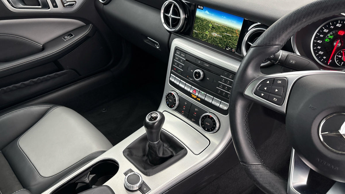 Mercedes-Benz SLC Image 18